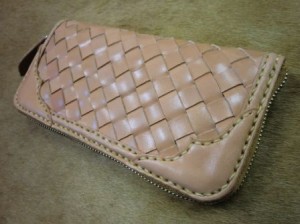 編み込みラウンドファスナー2