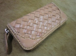 編み込みラウンドファスナー１