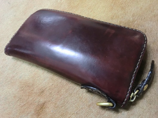 約2年間使用したバーガンディコードバンラウンドジップ長財布 | 革工房