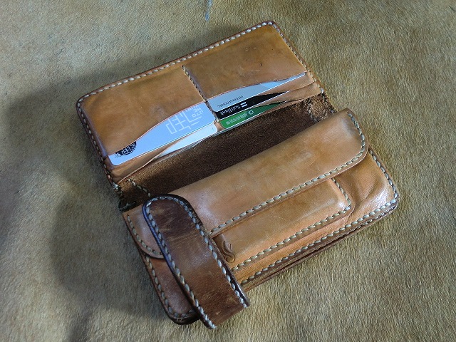 9年使用したサドルレザー長財布 | 革工房ホークフェザーズ