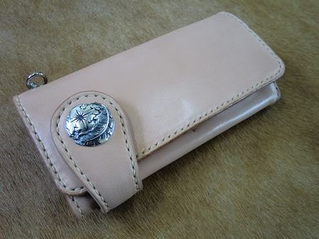 4年使用したサドルレザーの長財布 | 革工房ホークフェザーズ