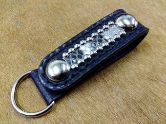 ダイヤモンドパイソンスタッズベルトループIP1/手染め黒