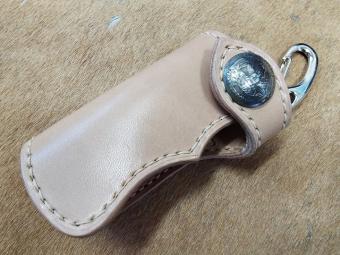 コンチョフラップキーケースFB2N